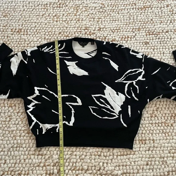 Ted Baker London Cropped Knit Sweater Size 2 or US 6 - Picture 9 of 13